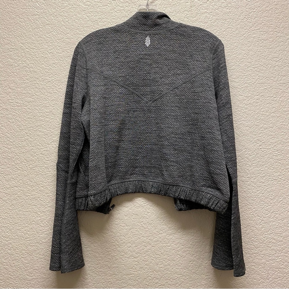 FREE PEOPLE MOVEMENT Off The Grid Zip Front Bell Sleeve Jacket Medium - Picture 4 of 12